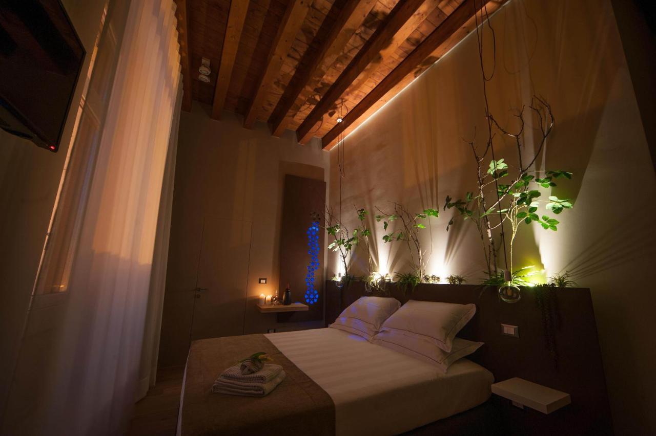Antica Dimora Luxury Rooms Barletta Exterior foto